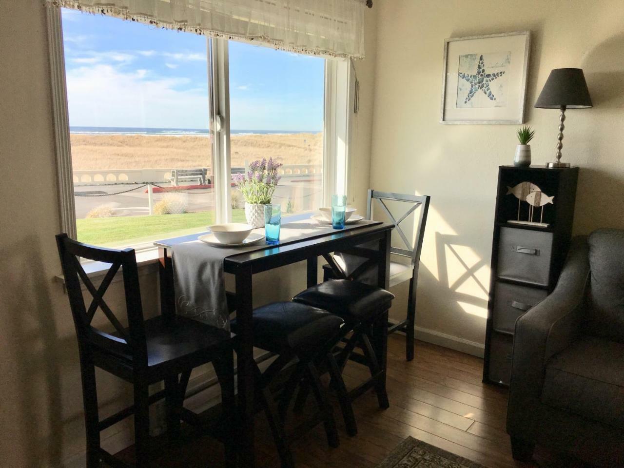 The Tradewinds Condo/Hotel سيسيدي، مونتيري، كاليفورنيا الغرفة الصورة